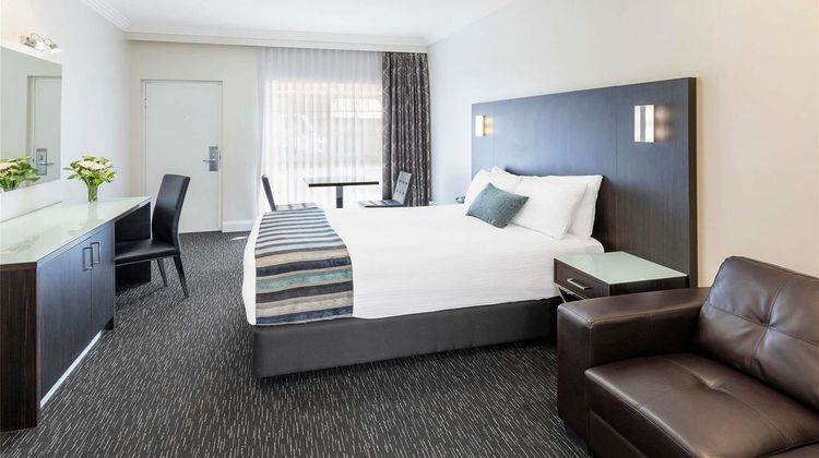 Mercure Goulburn Room