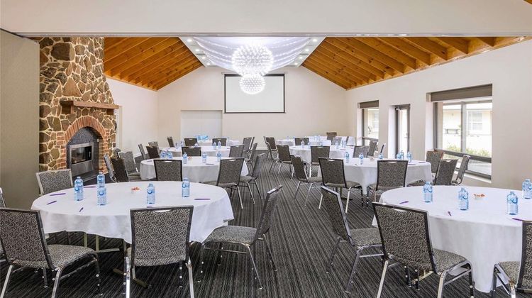 Mercure Goulburn Meeting