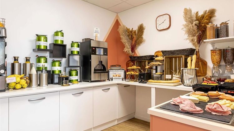 Ibis Styles Paris Eiffel Cambronne Exterior