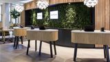 <b>Novotel Amsterdam Schiphol Airport Restaurant</b>. Images powered by <a href="https://iceportal.shijigroup.com/" title="IcePortal" target="_blank">IcePortal</a>.