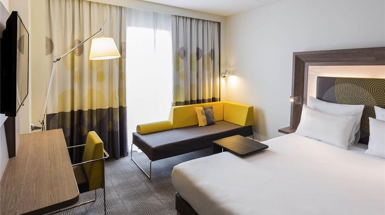<b>Novotel Amsterdam Schiphol Airport Room</b>. Images powered by <a href="https://iceportal.shijigroup.com/" title="IcePortal" target="_blank">IcePortal</a>.