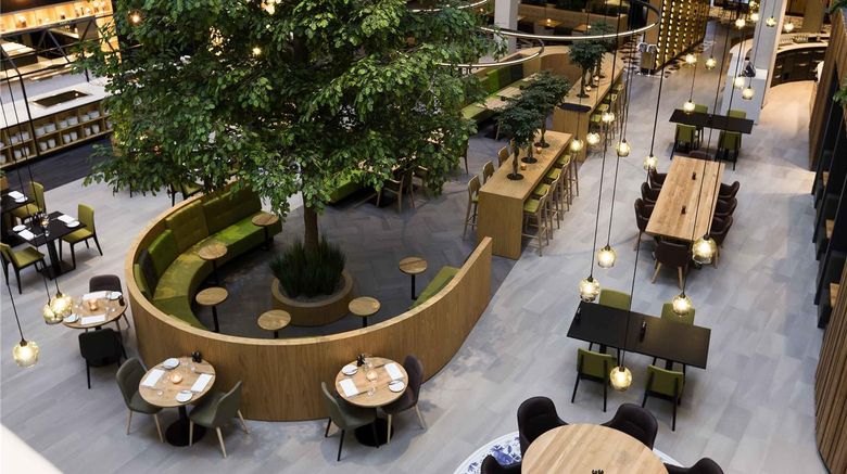 <b>Novotel Amsterdam Schiphol Airport Restaurant</b>. Images powered by <a href="https://iceportal.shijigroup.com/" title="IcePortal" target="_blank">IcePortal</a>.