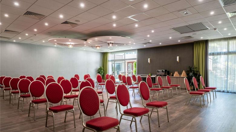 <b>Mercure Paris Ouest Saint Germain Exterior</b>. Images powered by <a href="https://iceportal.shijigroup.com/" title="IcePortal" target="_blank">IcePortal</a>.