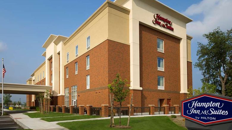 <b>Hampton Inn & Suites Carrier Circle Exterior</b>. Images powered by <a href="https://iceportal.shijigroup.com/" title="IcePortal" target="_blank">IcePortal</a>.