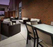Hampton Inn & Suites Carrier Circle Exterior