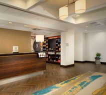 Hampton Inn & Suites Carrier Circle Lobby