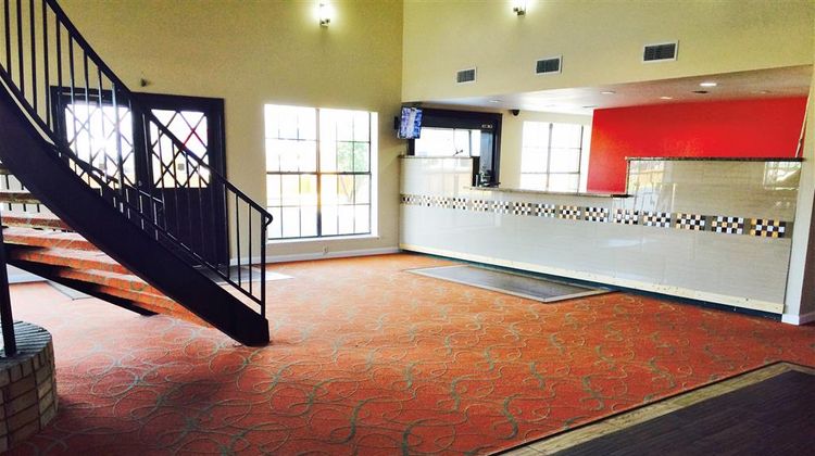 Americas Best Value Inn Texarkana Lobby