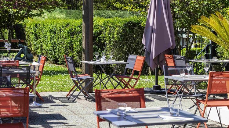 Mercure Maurepas Saint Quentin Other
