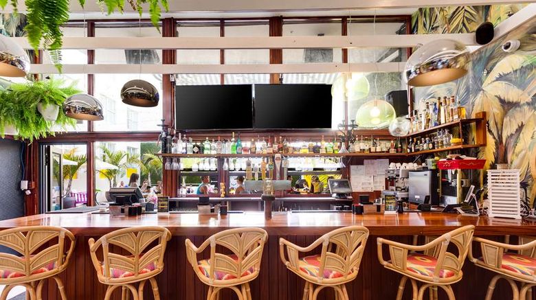 <b>Clinton Hotel South Beach Restaurant</b>. Images powered by <a href="https://iceportal.shijigroup.com/" title="IcePortal" target="_blank">IcePortal</a>.