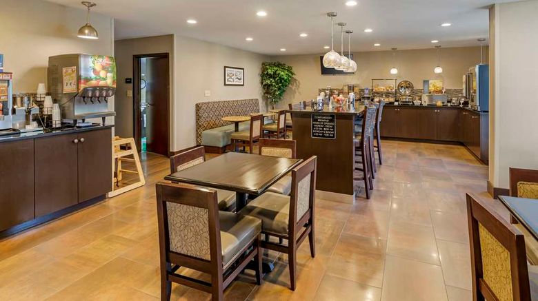 <b>Best Western New Albany Restaurant</b>. Images powered by <a href="https://iceportal.shijigroup.com/" title="IcePortal" target="_blank">IcePortal</a>.