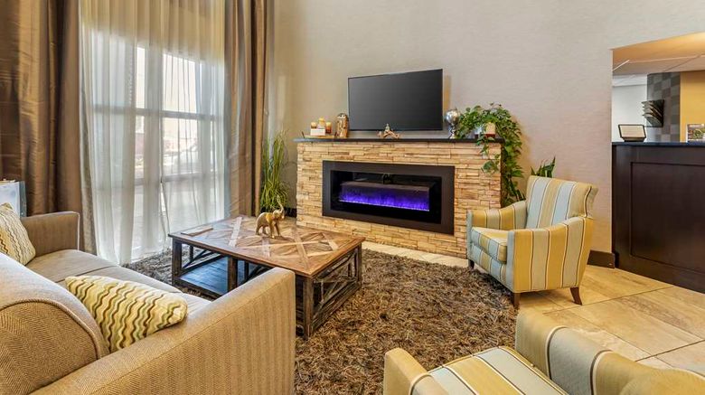 <b>Best Western New Albany Lobby</b>. Images powered by <a href="https://iceportal.shijigroup.com/" title="IcePortal" target="_blank">IcePortal</a>.