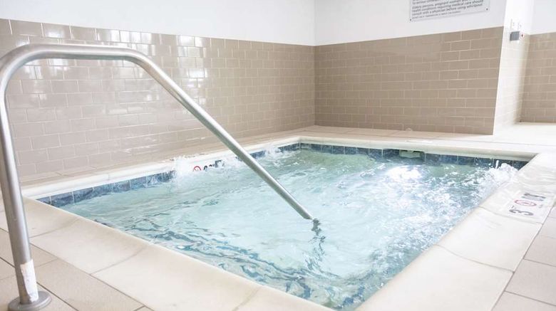 <b>Hampton Inn Toledo/Oregon Recreation</b>. Images powered by <a href="https://iceportal.shijigroup.com/" title="IcePortal" target="_blank">IcePortal</a>.