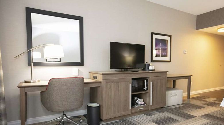 <b>Hampton Inn Toledo/Oregon Room</b>. Images powered by <a href="https://iceportal.shijigroup.com/" title="IcePortal" target="_blank">IcePortal</a>.