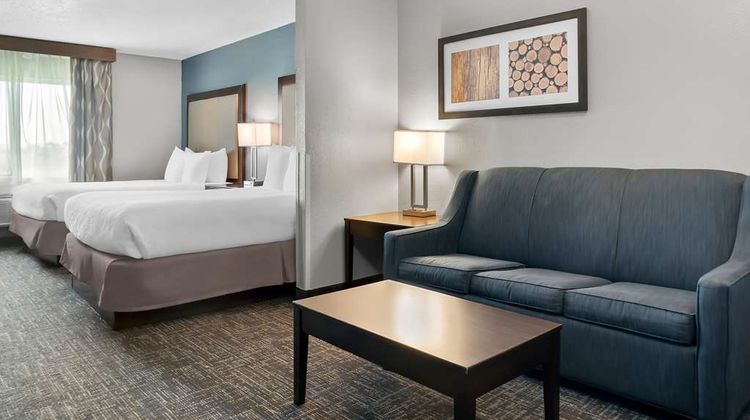 Best Western Plus Airport Inn & Suites Room