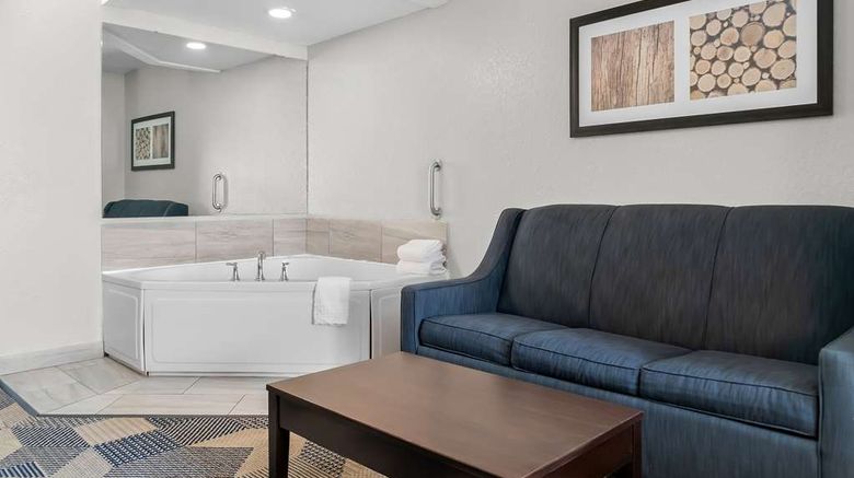 <b>Best Western Plus Airport Inn & Suites Room</b>. Images powered by <a href="https://iceportal.shijigroup.com/" title="IcePortal" target="_blank">IcePortal</a>.