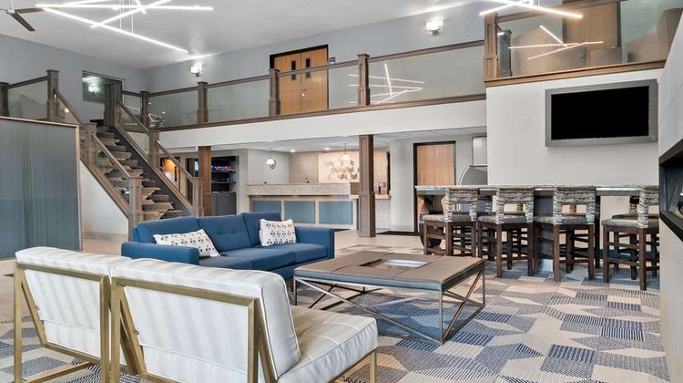 Best Western Plus Airport Inn & Suites Lobby