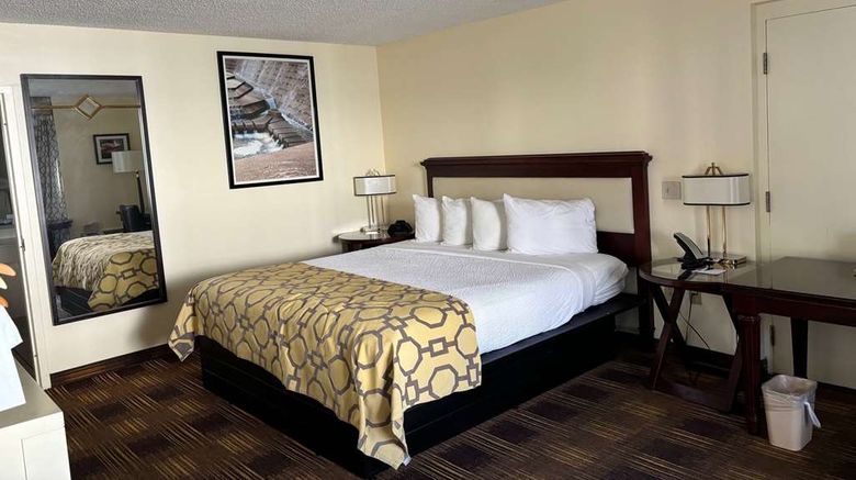 <b>Baymont Inn & Suites Johnson City Room</b>. Images powered by <a href="https://iceportal.shijigroup.com/" title="IcePortal" target="_blank">IcePortal</a>.