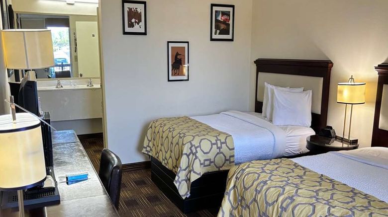 <b>Baymont Inn & Suites Johnson City Room</b>. Images powered by <a href="https://iceportal.shijigroup.com/" title="IcePortal" target="_blank">IcePortal</a>.