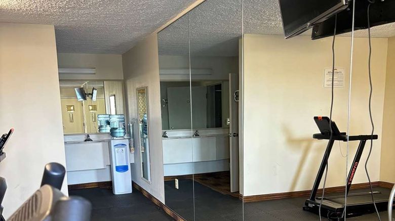 <b>Baymont Inn & Suites Johnson City Health</b>. Images powered by <a href="https://iceportal.shijigroup.com/" title="IcePortal" target="_blank">IcePortal</a>.