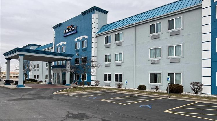 Baymont Inn & Suites Litchfield Exterior