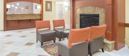 Baymont Inn & Suites Litchfield Lobby