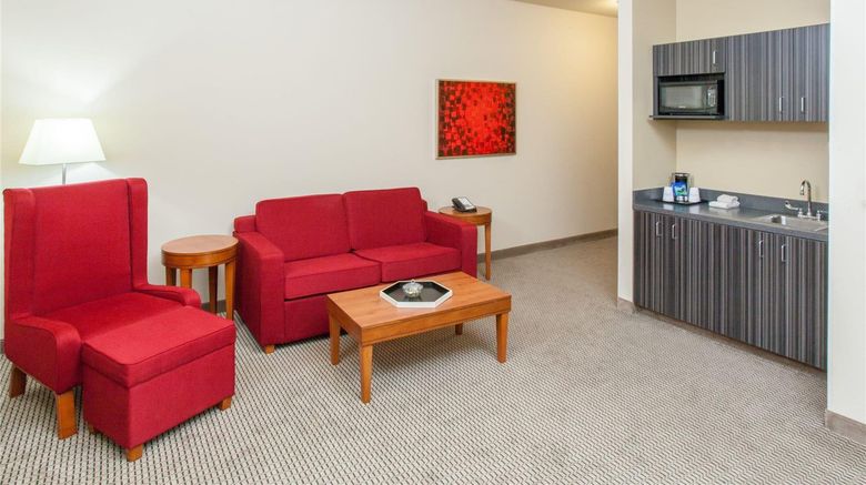 <b>Baymont Inn & Suites Grand Forks Suite</b>. Images powered by <a href="https://iceportal.shijigroup.com/" title="IcePortal" target="_blank">IcePortal</a>.