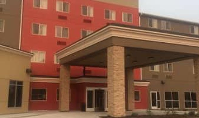 Baymont Inn & Suites Grand Forks Exterior