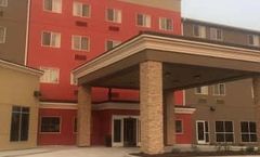 Baymont Inn & Suites Grand Forks