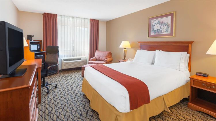 Baymont Inn & Suites Chelsea Room