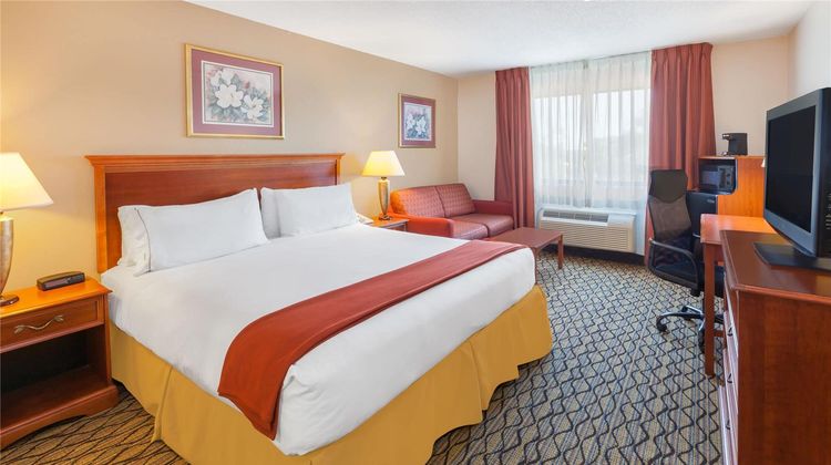 Baymont Inn & Suites Chelsea Suite