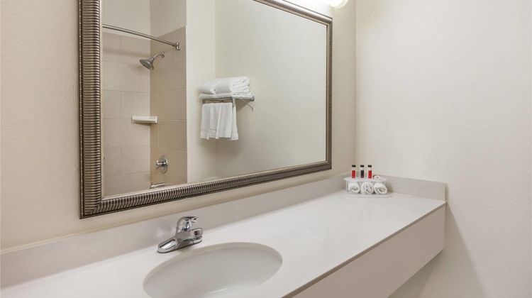 Baymont Inn & Suites Chelsea Room