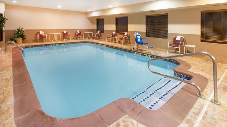 <b>Baymont Inn & Suites Chelsea Pool</b>. Images powered by <a href="https://iceportal.shijigroup.com/" title="IcePortal" target="_blank">IcePortal</a>.