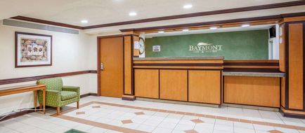 Baymont Inn & Suites Madison Heights Lobby