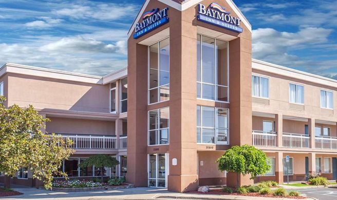 Baymont Inn & Suites Madison Heights Exterior