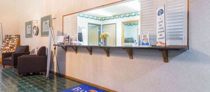 Baymont Inn & Suites Bowling Green Lobby