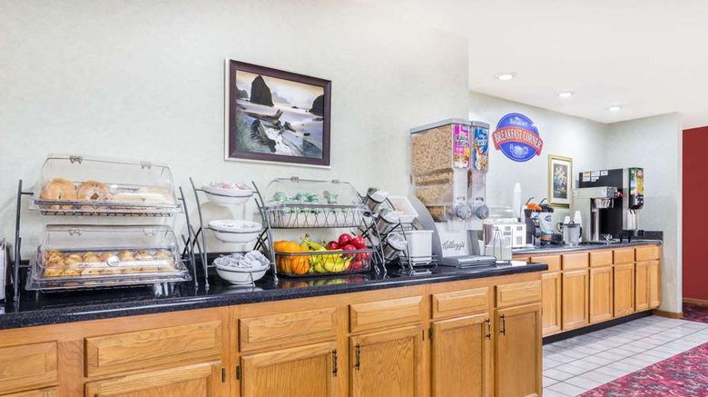 <b>Baymont Inn & Suites Bowling Green Other</b>. Images powered by <a href="https://iceportal.shijigroup.com/" title="IcePortal" target="_blank">IcePortal</a>.
