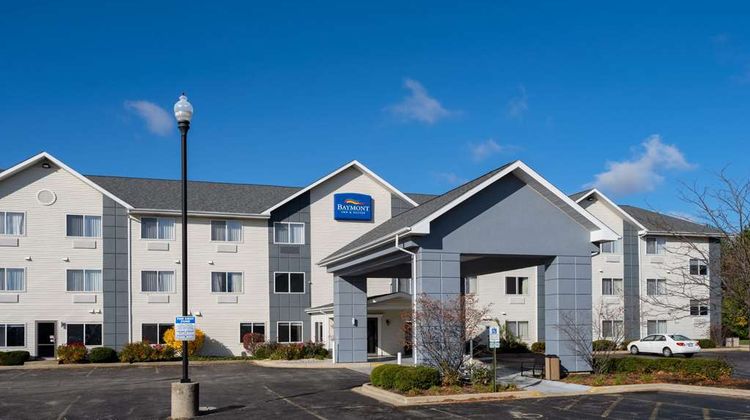 Baymont Inn & Suites Gurnee Exterior