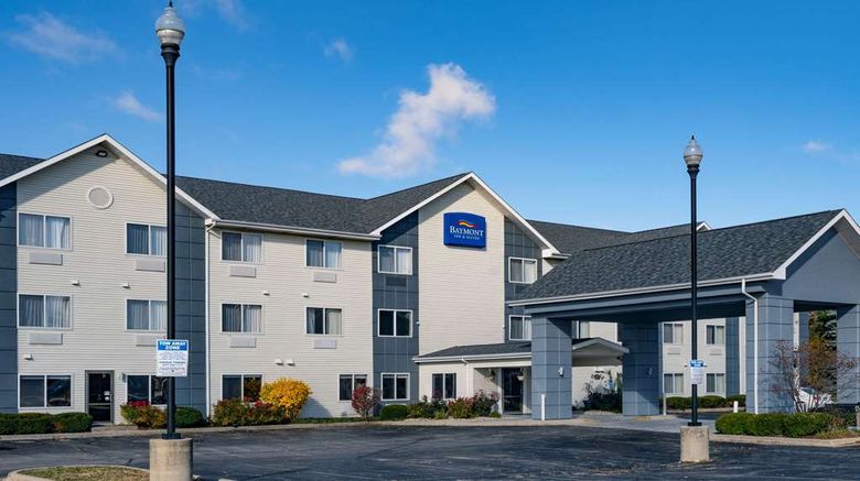 <b>Baymont Inn & Suites Gurnee Exterior</b>. Images powered by <a href="https://iceportal.shijigroup.com/" title="IcePortal" target="_blank">IcePortal</a>.