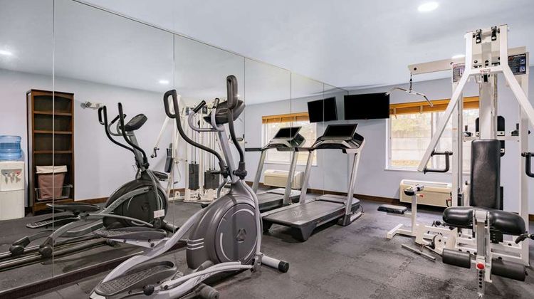 Baymont Inn & Suites Gurnee Health
