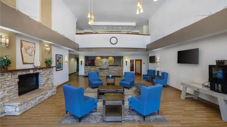 <b>Best Western Plus Fossil Country Inn Lobby</b>. Images powered by <a href="https://iceportal.shijigroup.com/" title="IcePortal" target="_blank">IcePortal</a>.