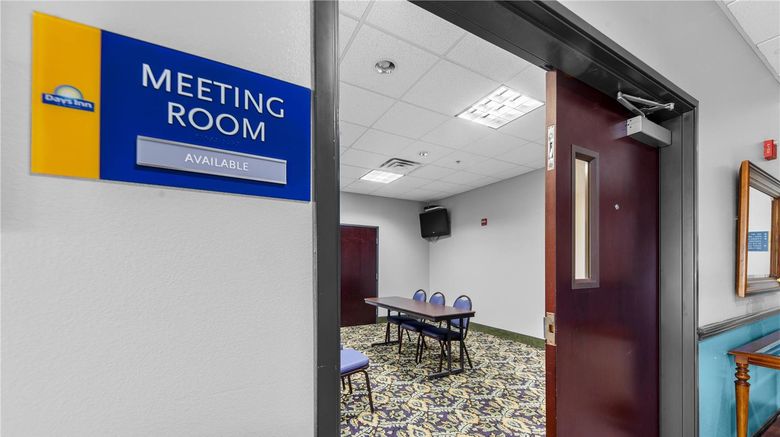 <b>Days Inn Salado Meeting</b>. Images powered by <a href="https://iceportal.shijigroup.com/" title="IcePortal" target="_blank">IcePortal</a>.