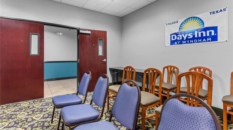<b>Days Inn Salado Meeting</b>. Images powered by <a href="https://iceportal.shijigroup.com/" title="IcePortal" target="_blank">IcePortal</a>.