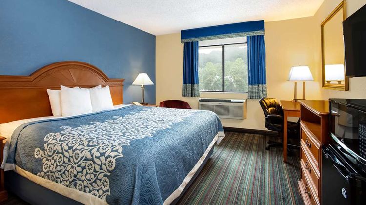 Days Inn Runnemede Philadelphia Area Room