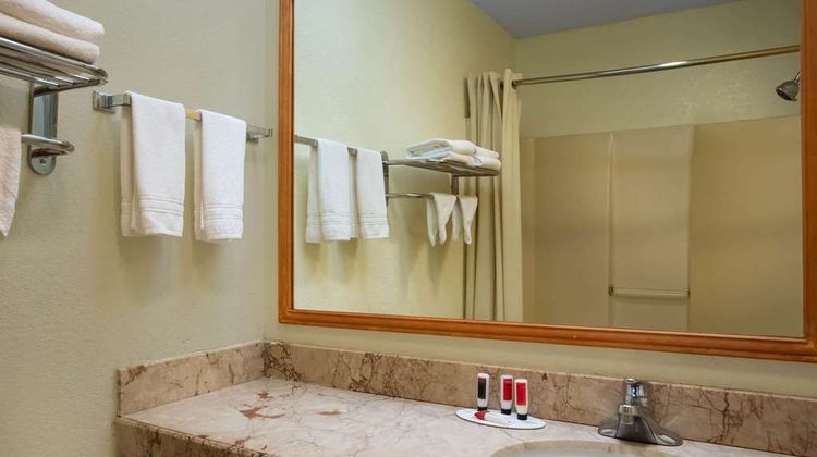 Days Inn Runnemede Philadelphia Area Room