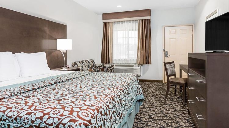Days Inn & Suites Madisonville Room
