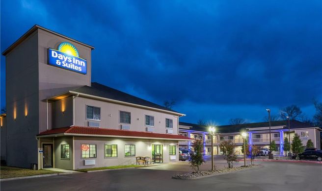 Days Inn & Suites Madisonville Exterior