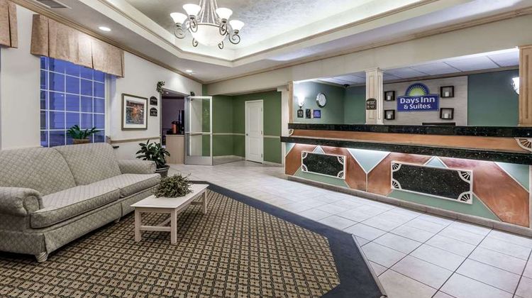 Days Inn Pentwater Lobby