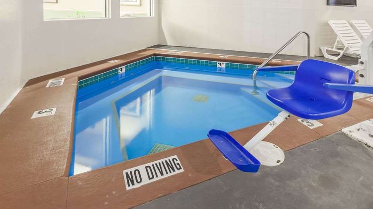 Days Inn Pentwater Pool