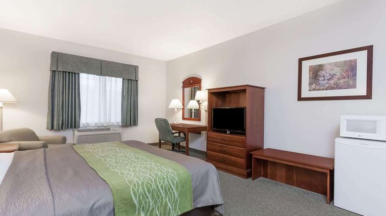 <b>Days Inn Pentwater Room</b>. Images powered by <a href="https://iceportal.shijigroup.com/" title="IcePortal" target="_blank">IcePortal</a>.