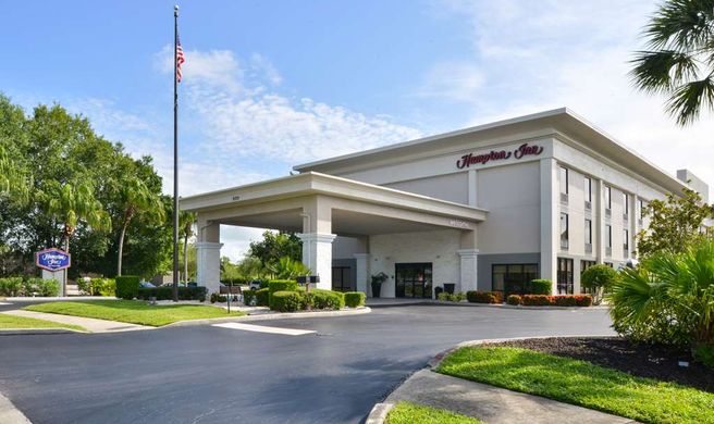 Hampton Inn Vero Beach Exterior